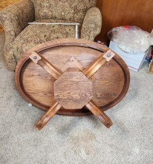 t63- vintage oak round pedestal table - Image 3