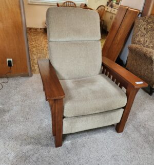 t70- Recliner Chair Mission Style
