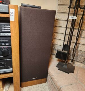 t81- Panasonic Stereo System. Cassette and Record Player Tested/works. CD player not tested - Image 4