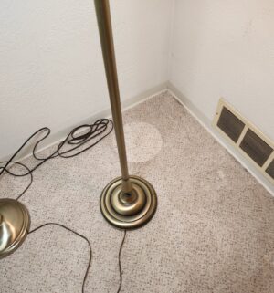 t87- brass color bridge floor lamp with a metal shade - Image 3