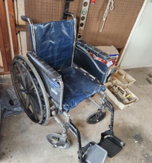 t107- invacare wheel chair - Image 3