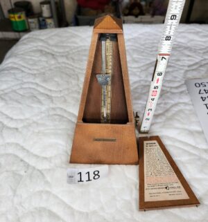 t118- vintage Seth Thomas Metronome De Maelzel