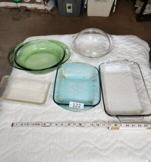 t122- anchor hocking, pyrex dishes