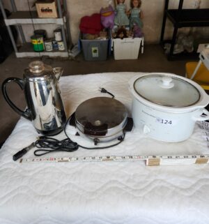 t124- vintage cookware. Tested/works