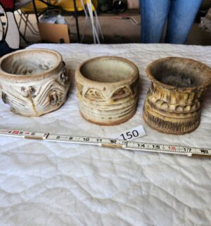 t150- Studio Pottery. Signed by Richard Knipper