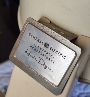t160- GE Portable Professional Hair Dryer. Great Condition - Image 3