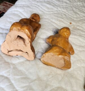 t172- handcrafted terracotta clay sculptures of female figures - Image 3
