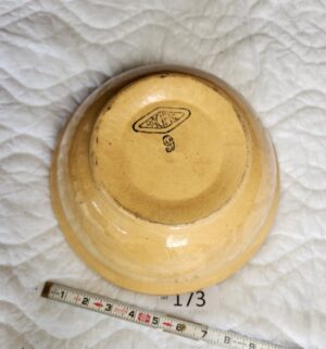 t173- Antique Pacific 9 in mixing bowl - Image 3