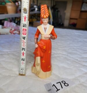 t178- Lenox Catherine figurine from the Great Fashions of History