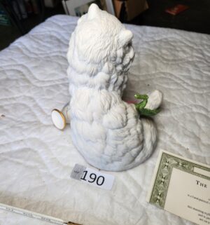 t190- Franklin Mint Porcelain White Persian Cat Figurine titled Michelle - Image 3