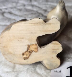 t192- Pearlite Marblecraft polar bear figurine, a decorative item often handcrafted in Canada during the 1980s - Image 3