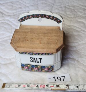 t197- MZ Altrohlau (CMHR) ceramic salt box from Czechoslovakia
