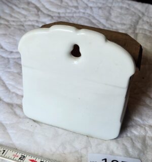 t197- MZ Altrohlau (CMHR) ceramic salt box from Czechoslovakia - Image 3