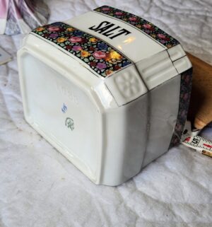 t197- MZ Altrohlau (CMHR) ceramic salt box from Czechoslovakia - Image 4
