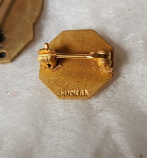 t201- Vintage Fresno State Pins. 10k gold filled - Image 3