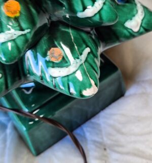 t211- vintage ceramic illuminated Christmas tree. Damaged seen, pictured - Image 5
