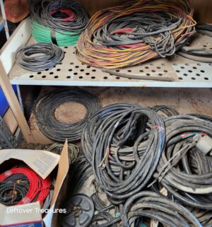 u52- BIG Pile of copper wire. Very thick gauge. Close to 100 lbs (estimated) - Image 4