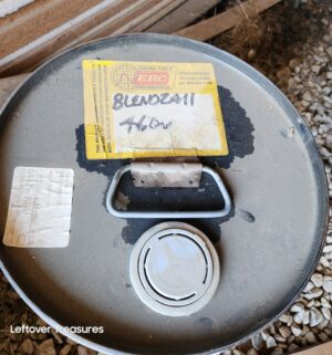 u73- Blendzall 4600 Racing Fuel Drum. Appears to be sealed. Fuel used for RC Airplanes. Buyer Beware. Buy at your own risk - Image 3