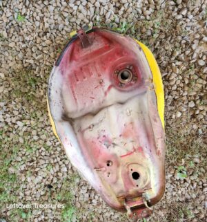 u78- Vintage yellow fuel tank. Possible honda tank - Image 3