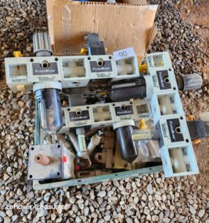 u90- Numatics FlexiBlok pneumatic filter, regulators