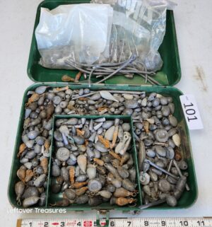 u101- vintage tackle box w/ lead weights