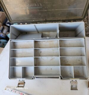 u104- Flambeau organizer box - Image 3