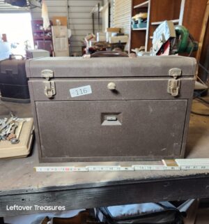 u116- Kennedy Tool Box w/ Key