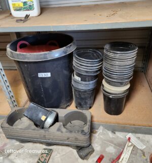 u130- Planting Pots