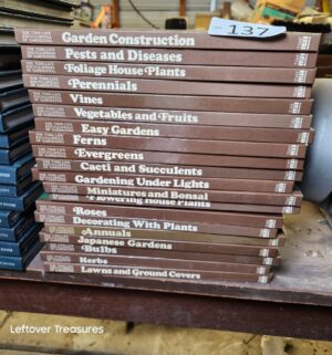 u137- The Time Life Encyclopedia of Gardening books