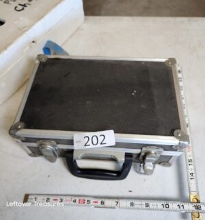 u202- Hitec Focus 4 FM 4-channel radio control transmitter