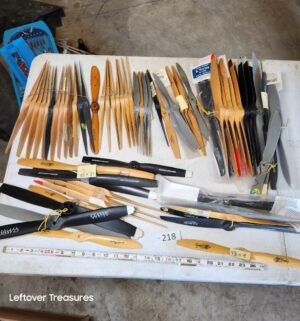 u218- large collection of vintage wooden and composite propellers for remote-controlled model airplanes