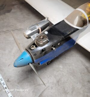 u230- scratch-built radio-controlled (RC) airplane - Image 3