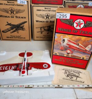 u295- 1930 Travel Air Model R Mystery Ship die-cast metal coin bank