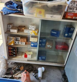 u298- Rolling Shop Counter. Very, Very large. Trailer w/ ramp or box truck required to move - Image 4