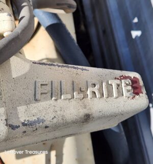 u300- large fuel transfer tank. Hose is cracked. Condition is unknown - Image 7