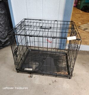 v21- Grreat Choice 12lbs to 25lbs Small Animal Crate. Folds Down