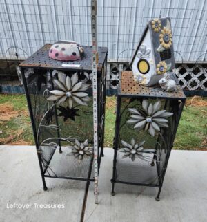 v38- Square Metal Plant Stands
