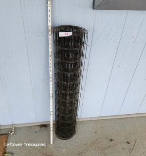 v41- Roll of wire fencing