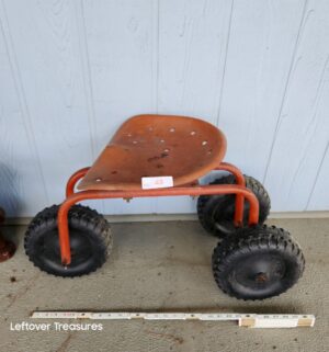 v49- rolling garden cart seat