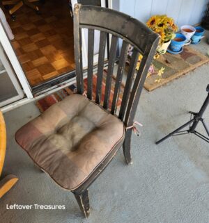 v52- Patio Set. Drop Leaf Table w/ 3 rustic style chairs. Very sturdy and usable - Image 3