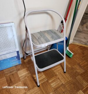 v69- step ladder