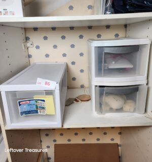 v86- sm storage drawer orgainzers w/ contents