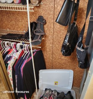 v95- (See Video) Closet of womens clothing, shoes, purses. Very Good Condition - Image 5