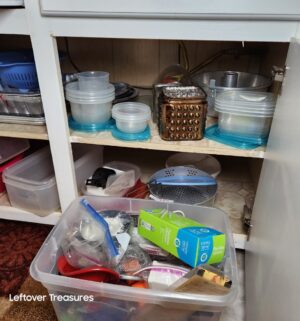 v119- Contents of kitchen cabinet, drawer