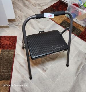 v125- cosco step stool