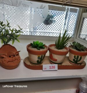 v128- grogu fake plant and fake plant set