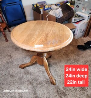 v143- Claw Foot Round Oak End Table