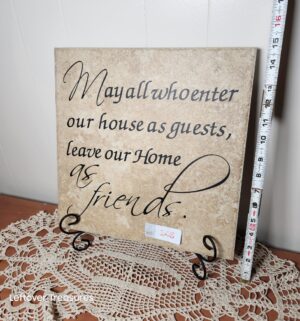 v148- Friends Quote on Tile w/ stand