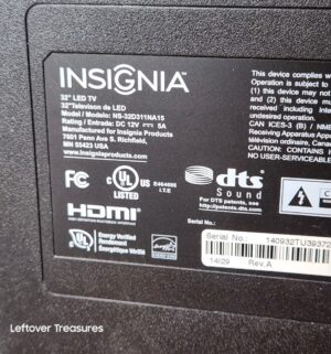 v155- Insignia 32 inch LED TV. No remote. Tested/works - Image 4