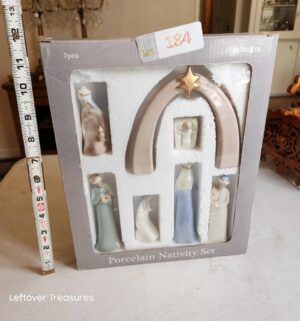 v184- Porcelain Nativity Set